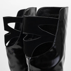 Черные женские лакированные сапоги на каблуке Latoras
