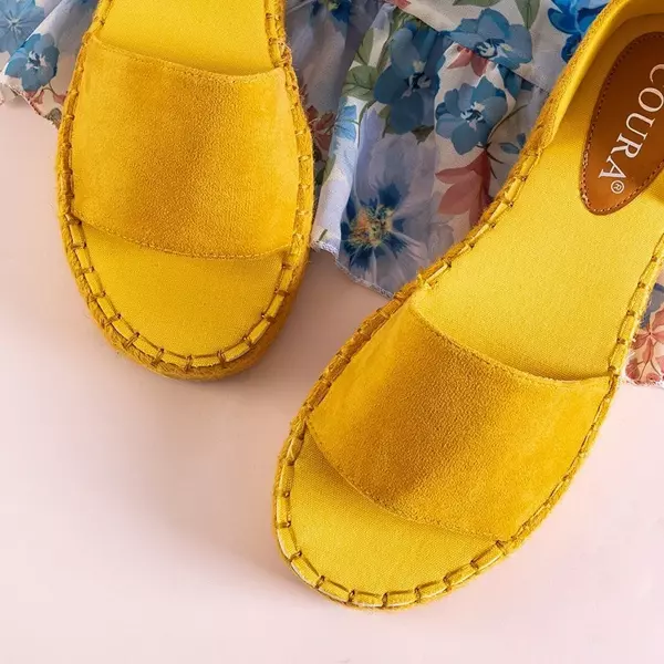 OUTLET Женские желтые сандалии на платформе Sitra - Обувь