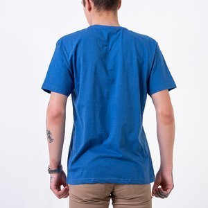 Синяя мужская футболка