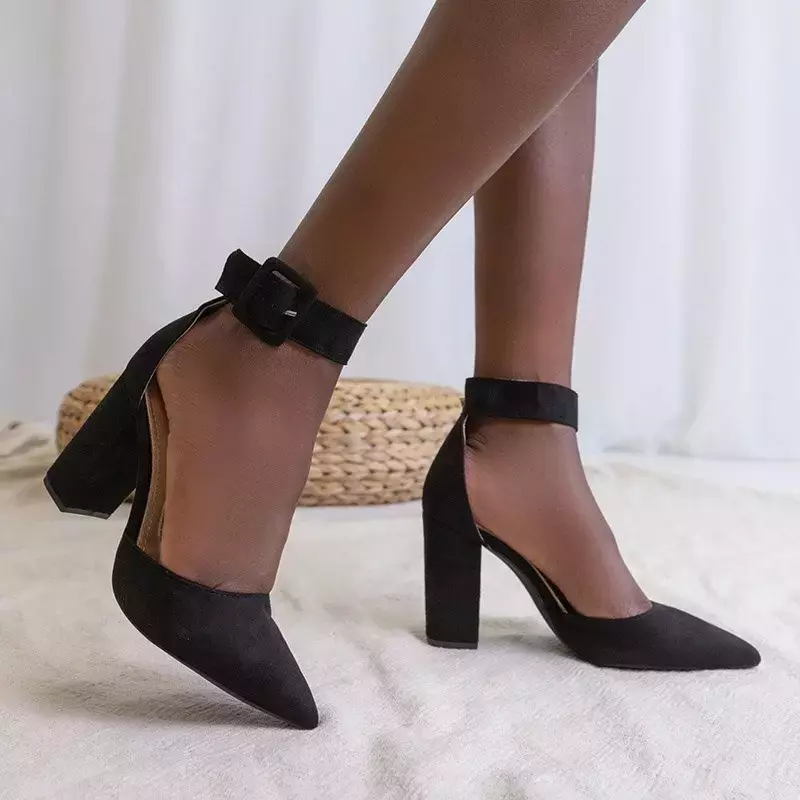 OUTLET Чорні жіночі туфлі Adiess - Взуття