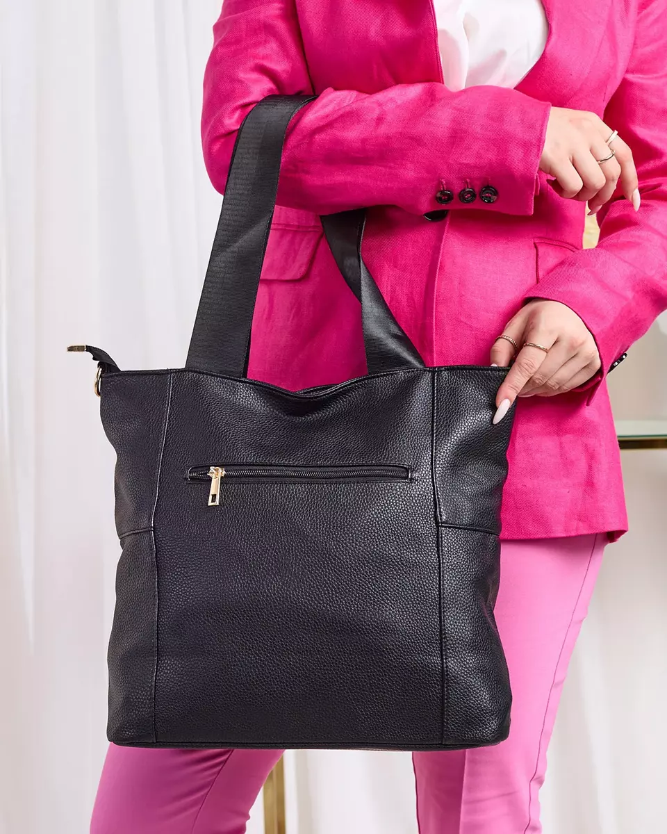 Чорна жіноча сумочка з екошкіри