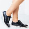 Чорне взуття з екологічної шкіри з декоративними шпильками Amie - Взуття