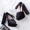 Чорні босоніжки на посту Скарреа - Взуття
