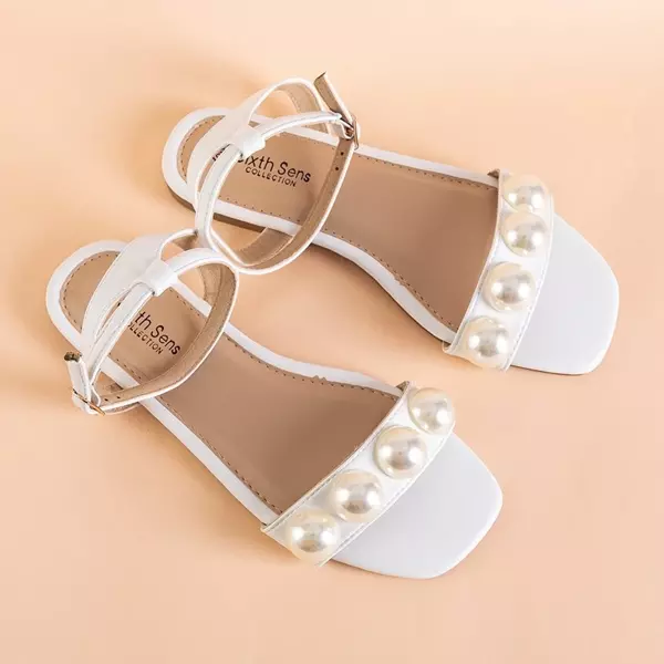 OUTLET Білі жіночі сандалі на плоскій перлині Lucyla - Взуття