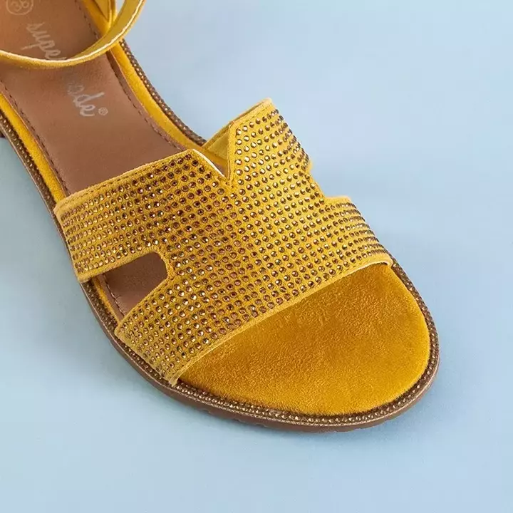 OUTLET Жовті жіночі босоніжки з фіанітами Motilya - Взуття