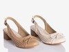 Жіночі сандалії на низькому каблуці Lecaone Camel - Взуття