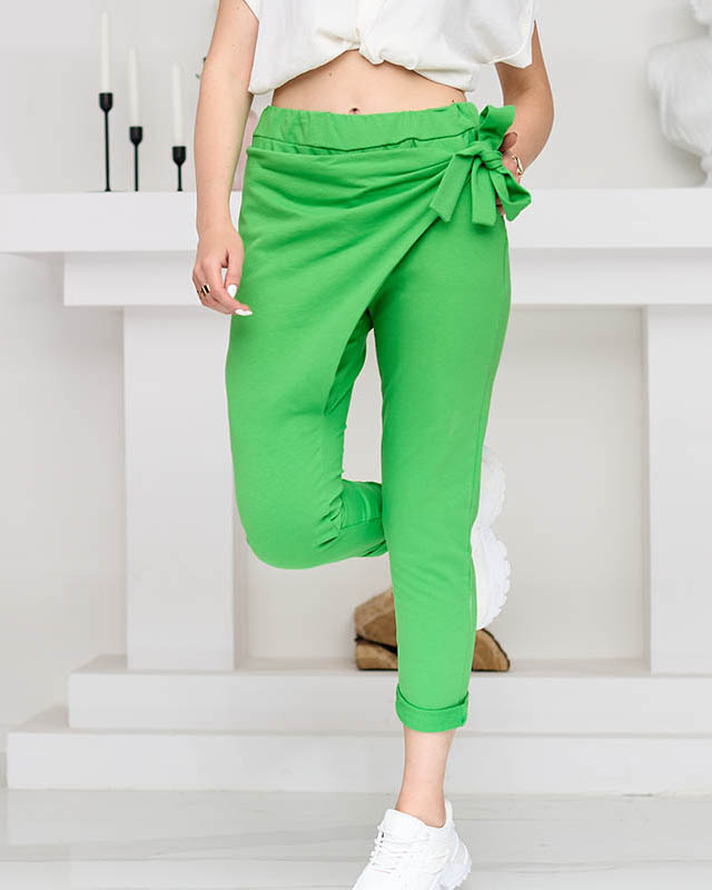 Жіночі спортивні штани зеленого кольору зі складкою та підшивкою - Одяг