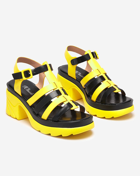 Жовті жіночі босоніжки на підборах Agraves - взуття